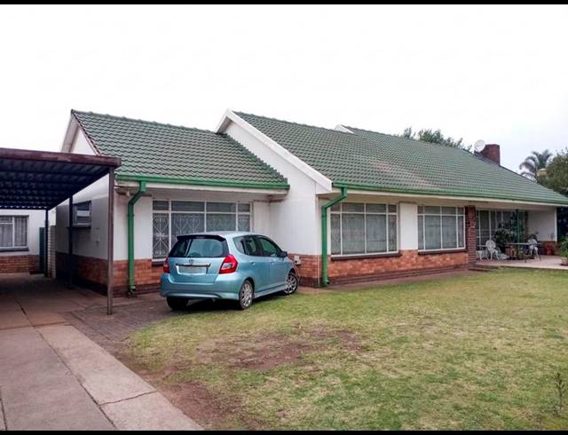 3 BEDROOM HOUSE FOR SALE IN VANDERBIJLPARK SW 1